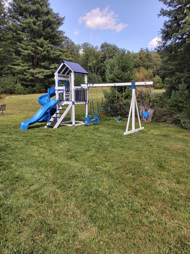 Building Photo - 163 Silver Lake Rd