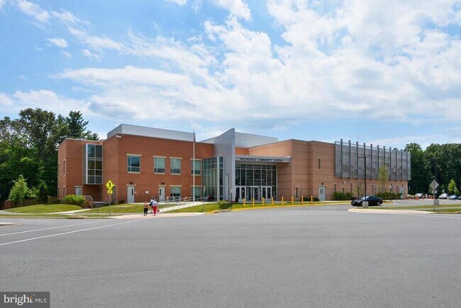 Building Photo - 212 Park Terrace Ct SE