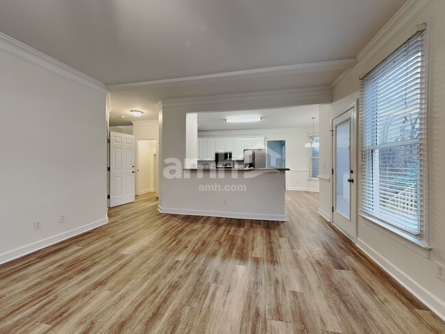 Building Photo - 8401 Forest Shadow Cir