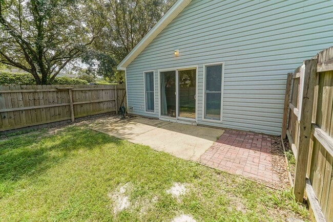 Building Photo - 2143 Delta Way