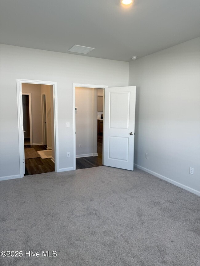 Building Photo - 241 Arnette Dr