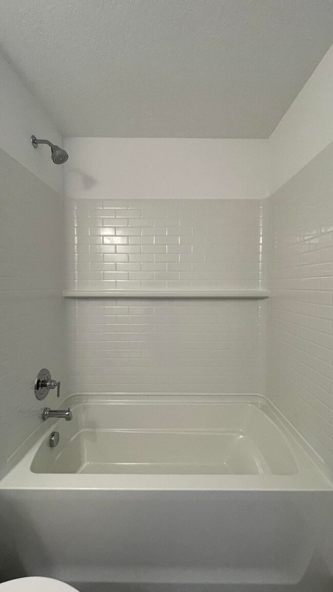 Building Photo - 209 Preserve Trl S