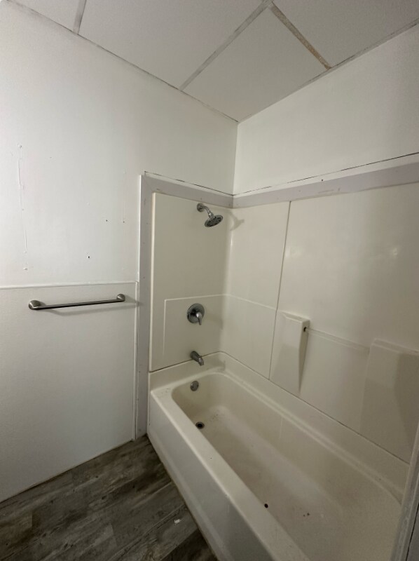 Building Photo - 416 Main Ave N