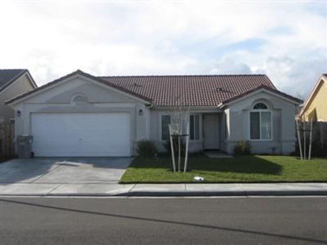 Building Photo - Available Now!! 3-Bedroom, 2-Bathroom Home...
