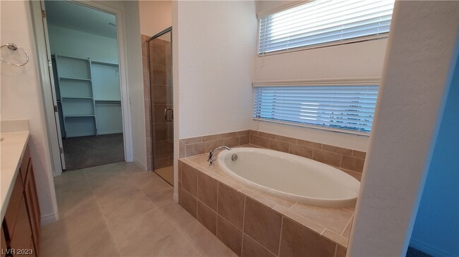 Building Photo - 6 Sun Mirage Ave