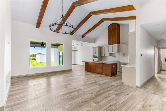 Building Photo - 1200 Arechiga Dr