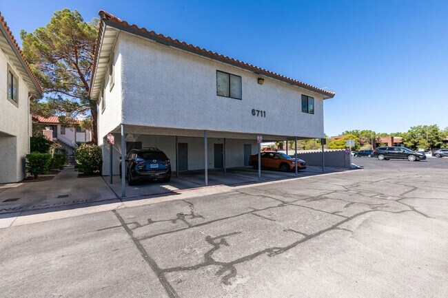 Building Photo - GORGEOUS 2 BEDROOMS CONDO*JUST COMPLETED UPGRADES*SOUTHWEST AREA*COMMUNITY AMENITIES*