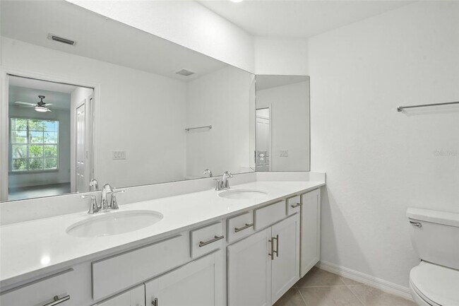 Building Photo - 14281 Heritage Landing Blvd