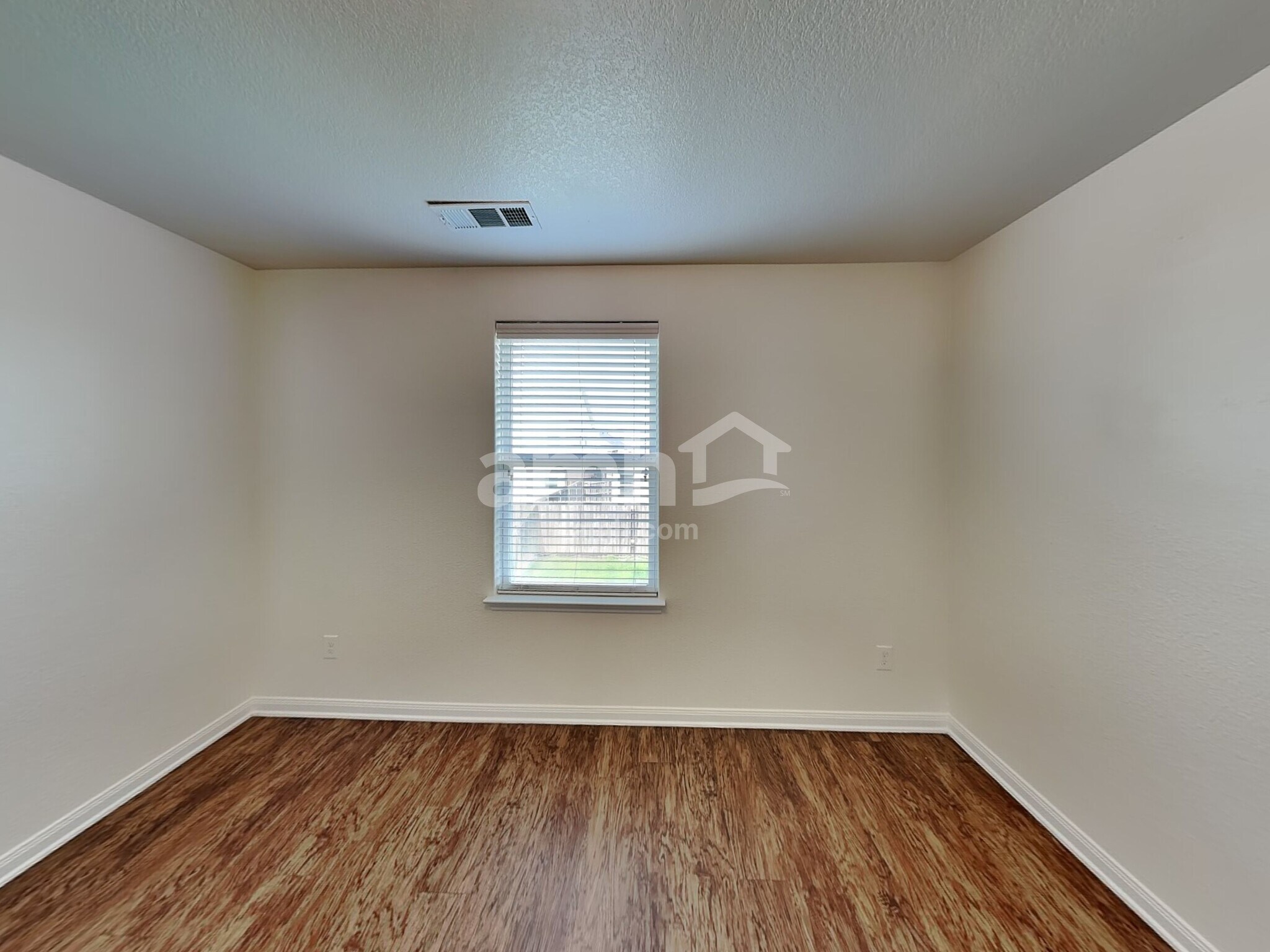 Building Photo - 1220 Arizona Dr