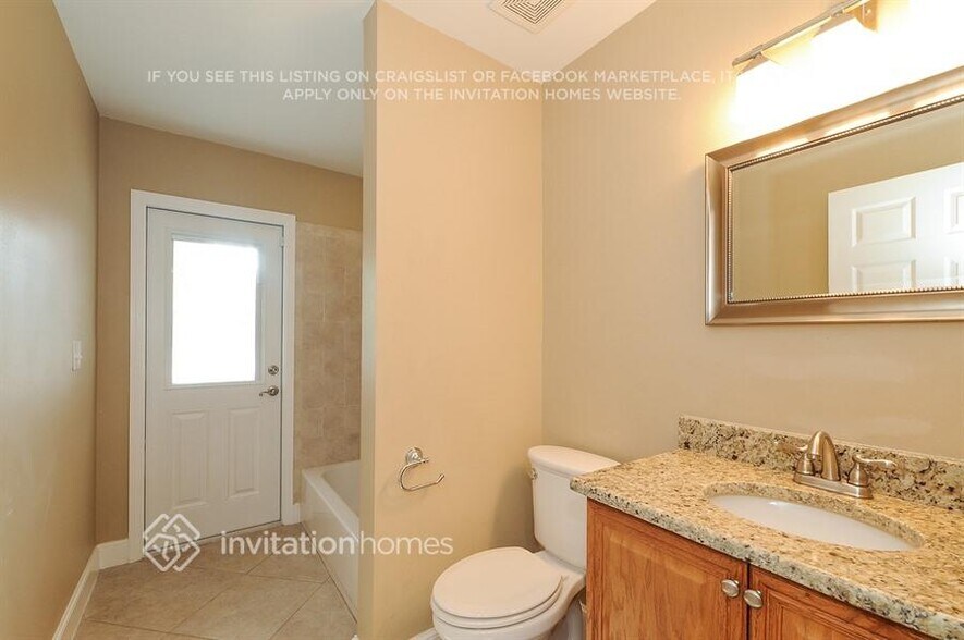 Building Photo - 4526 Windsor Ct E