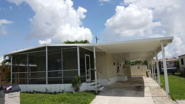 Primary Photo - 11573 Venetian Ave