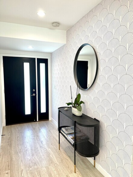 Building Photo - 6143 Carpenter Ave