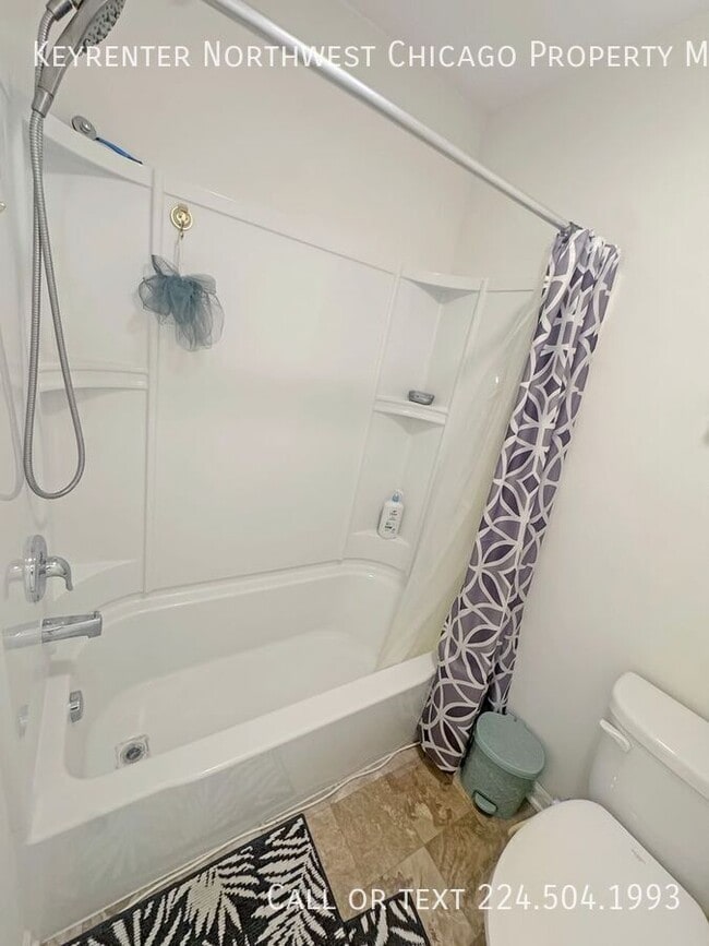 Building Photo - 170 Montvale Ln