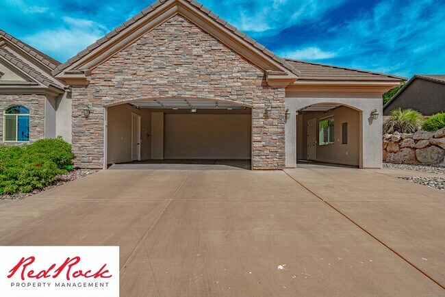 Building Photo - Minimally Furnished home in Little Valley!