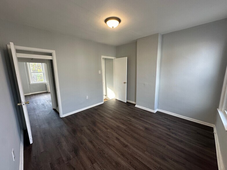 Building Photo - 2028 Haworth St