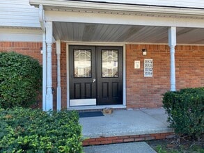 Building Photo - 2 Bedroom Condo in Clinton Township