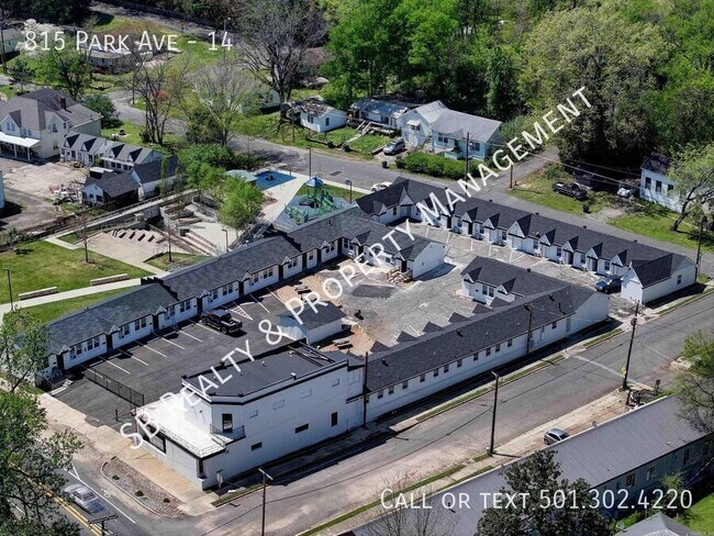 Building Photo - 815 Park Ave