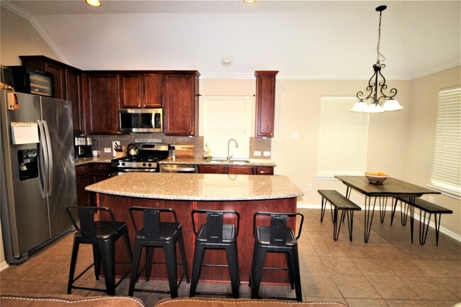 Building Photo - 2409 Avalon Trace Ln