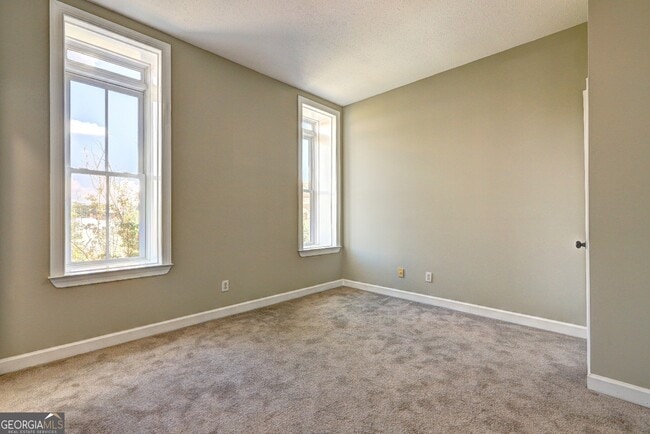 Building Photo - 123 N Broad St