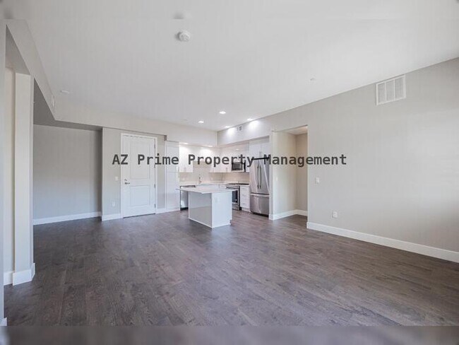 Building Photo - 7300 E Earll Dr