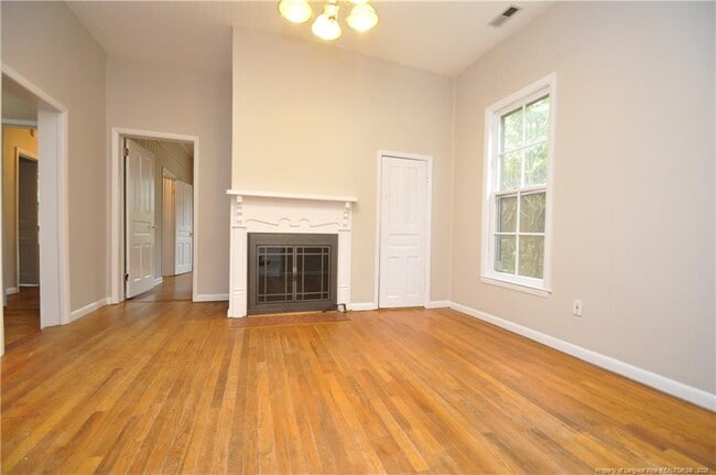 Building Photo - 310 N East St