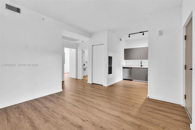 Building Photo - 753 NW 30th St