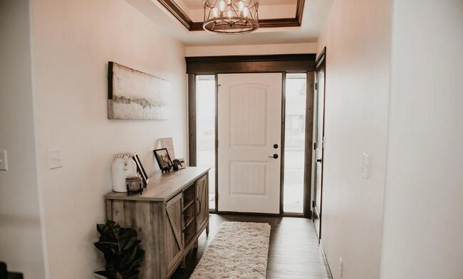Building Photo - Discover Your Dream Home: Inviting Open Floor Plan, Spacious Living, and Stylish Finishes Awaits ...