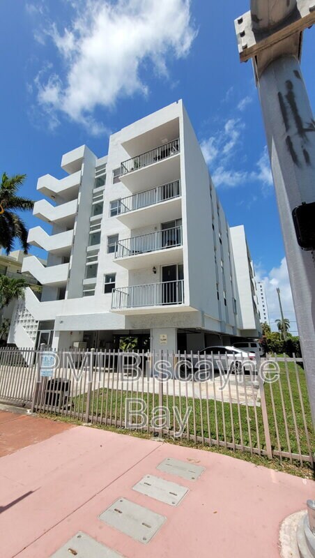 Building Photo - 1250 Alton Rd