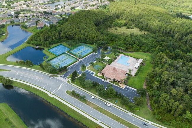 Building Photo - MOVE IN SPECIAL- 4/2.5 Town Home w/ Loft and Office in Harrington Pointe at Wyndham Lakes