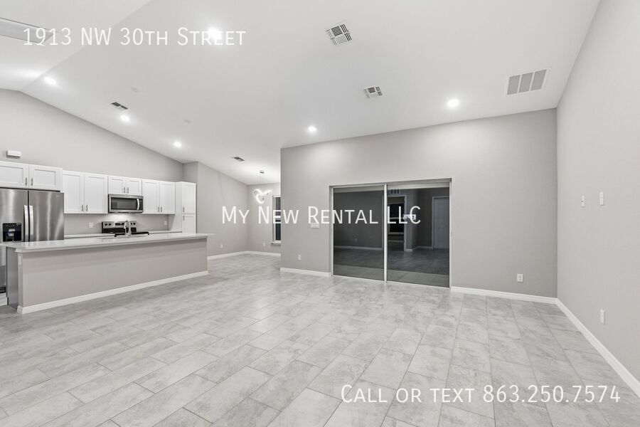 Building Photo - 1913 NW 30th St