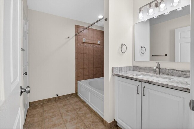 Building Photo - 4801 N Wickham Cir