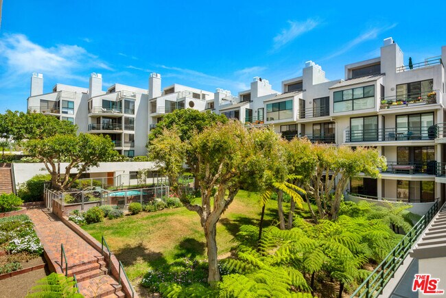 Building Photo - 2920 Neilson Wy