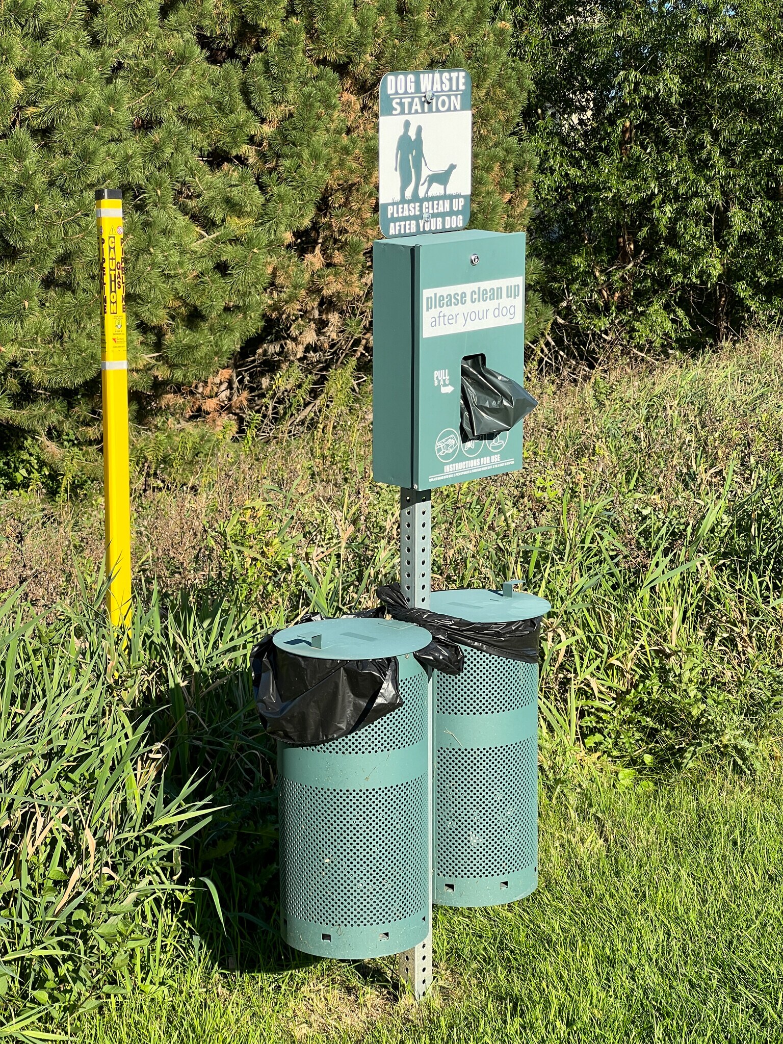 Dog bags / bins - free of charge - 3443 Cherry Ln