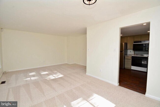 Building Photo - 7378 Jiri Woods Ct