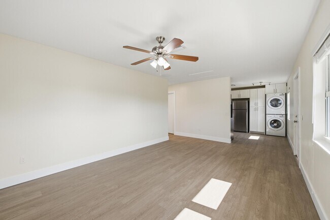 Building Photo - 351 Wickline Blvd