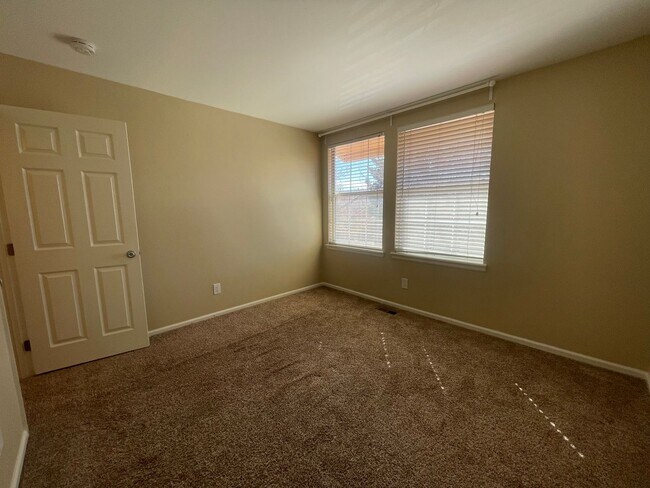 Building Photo - $0 DEPOSIT OPTION. LUXURIOUS 3BED/3.5 BATH TOWNHOME IN LONE TREE NEAR PARK MEADOWS