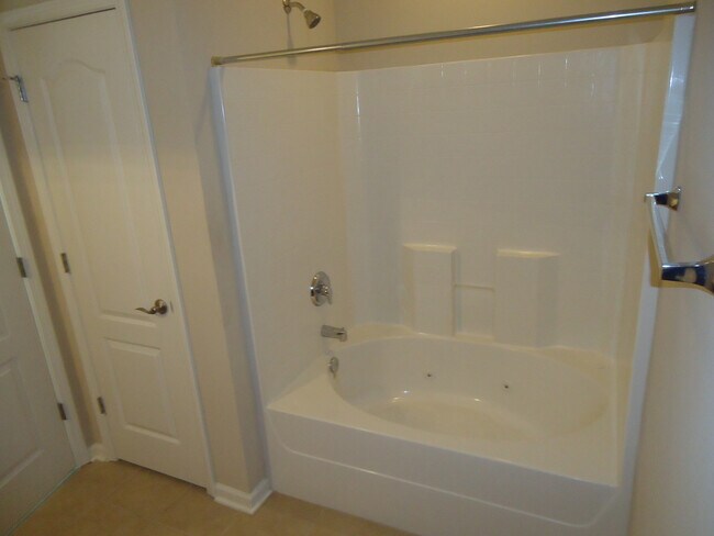 Building Photo - 2645 McArthur Landing Cir