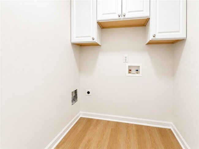 Building Photo - 2252 Jasmine Glen Dr