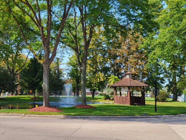 Building Photo - 9072 Windward Dr