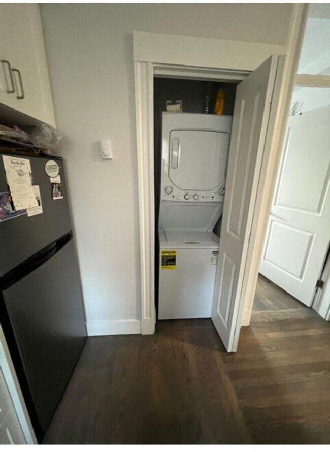 Building Photo - Centrally Located, Modern Fenway 2-Bed w/ Laundry