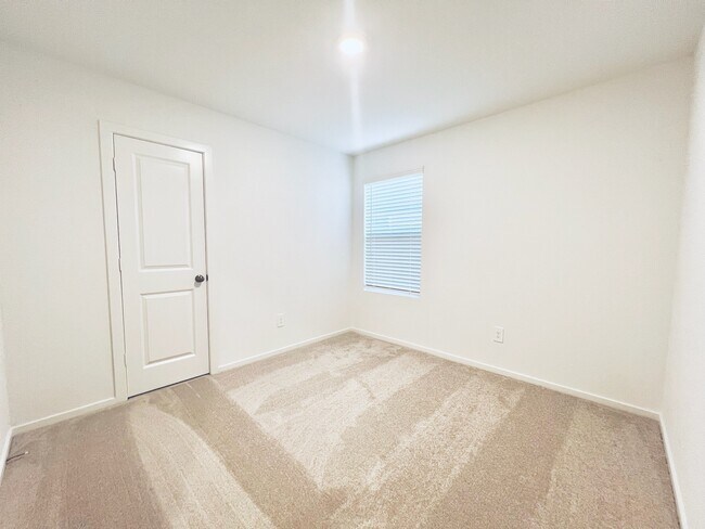 Building Photo - 1359 Diamond Carnation Dr