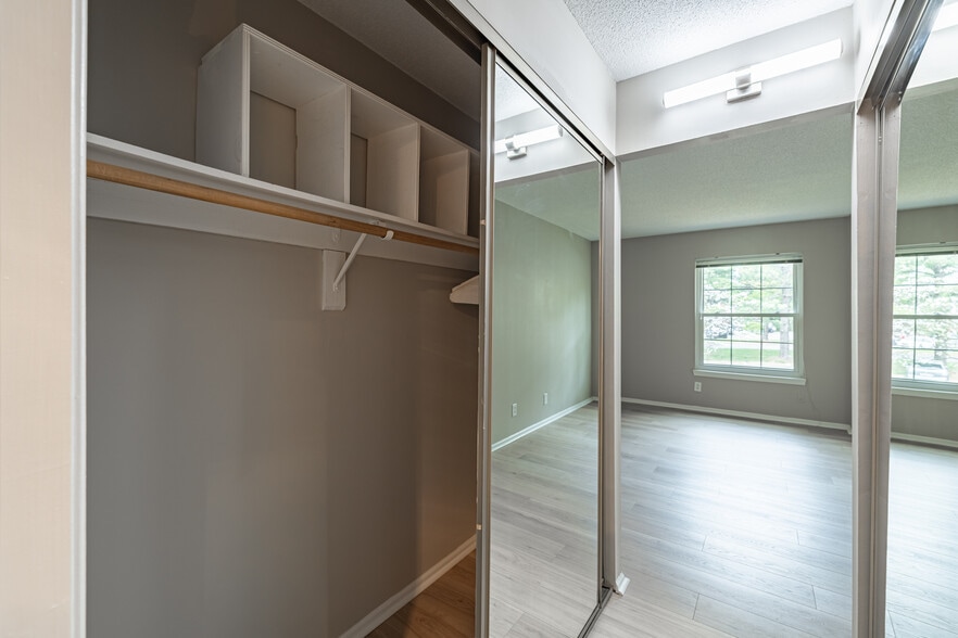 Building Photo - 7651 Tremayne Pl