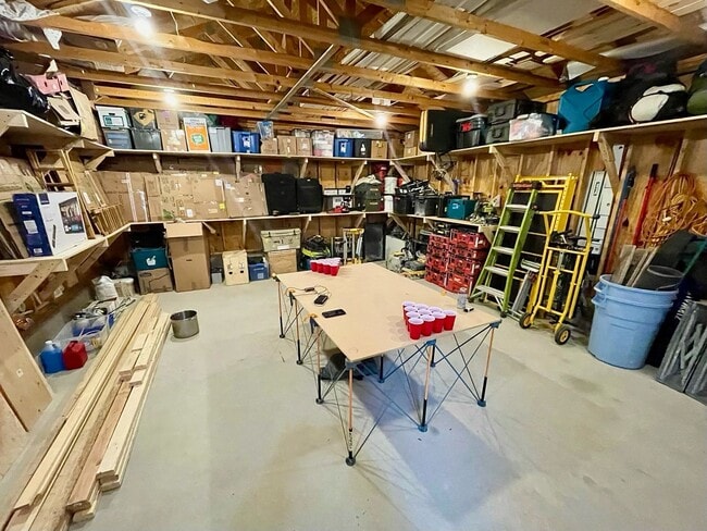 Building Photo - Bright & Airy Home Near Brettun’s Pond – Scenic Views & Modern Comfort