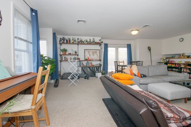 Building Photo - Brighton 3 Bed – 2.5 Baths – 2 Parking Spots Included – No Fee