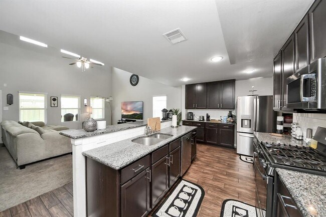 Building Photo - 2643 Ridgeback Dr
