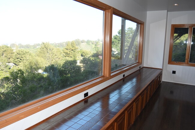 Building Photo - 15 Anson Rd