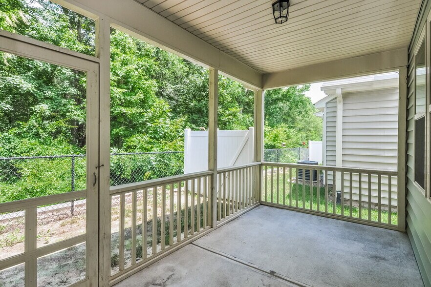 Building Photo - 48 Ashby Dr
