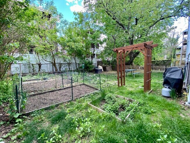 Building Photo - 12 St Peter St