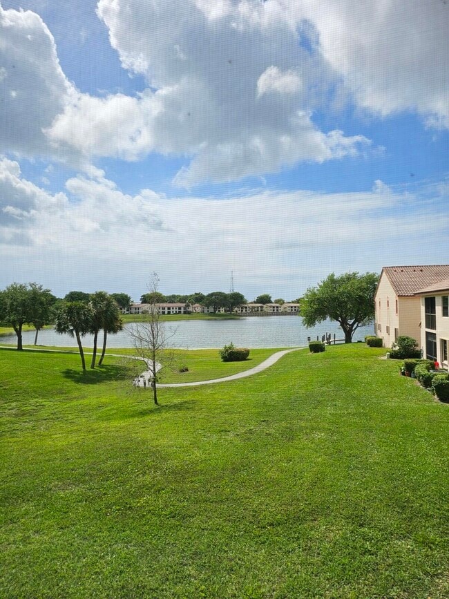 Building Photo - 3190 Leewood Terrace