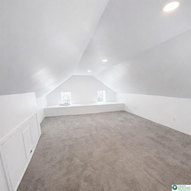 Building Photo - 10637 Schantz Rd